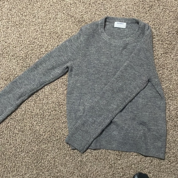 2 women’s sweaters - Picture 4 of 5